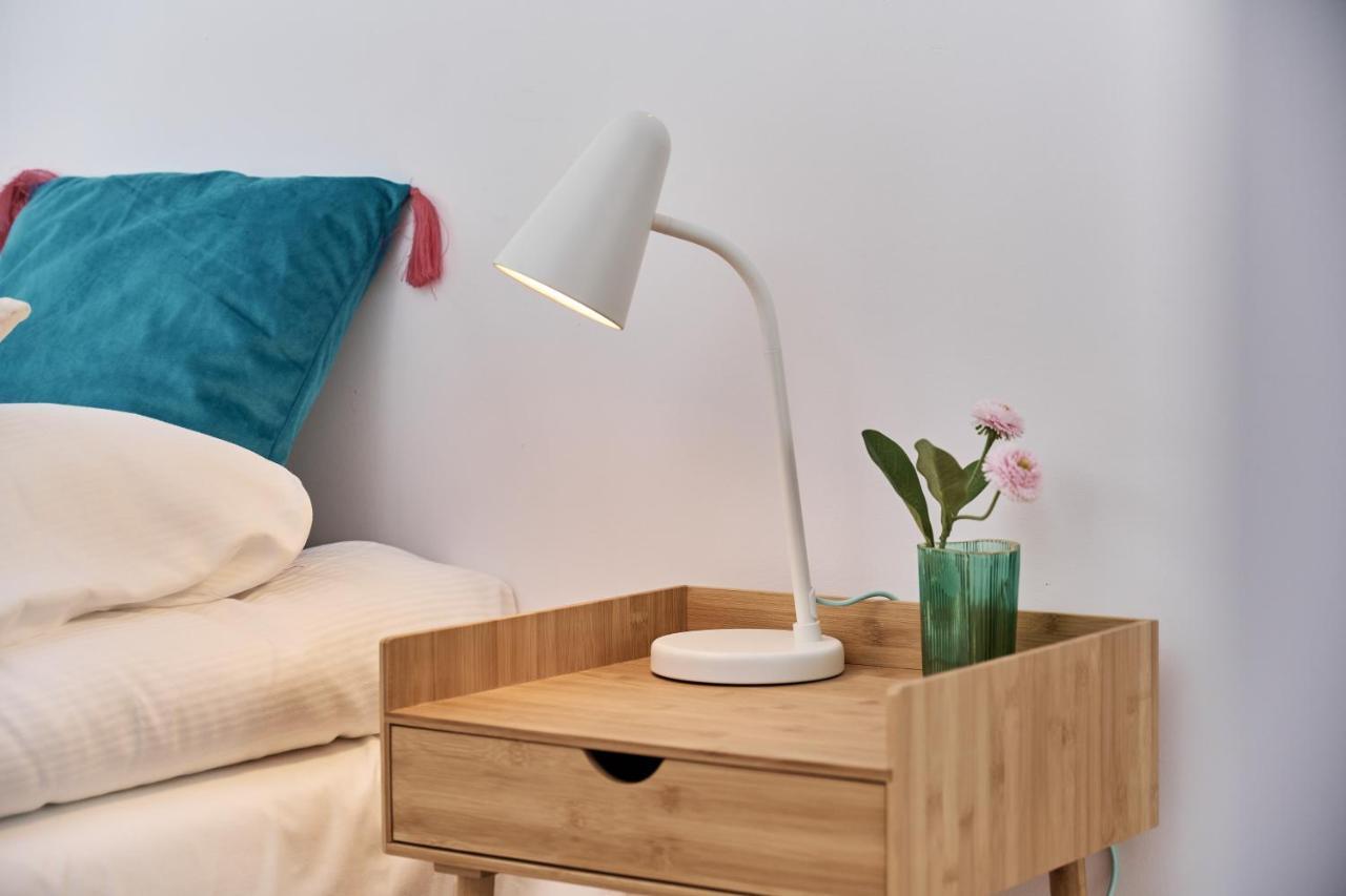 Apartment Wichrowa With Free Garage Wroclaw By Noclegi Renters Buitenkant foto
